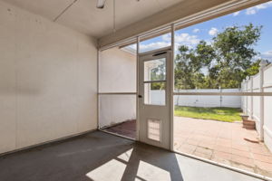 Screened-in Porch