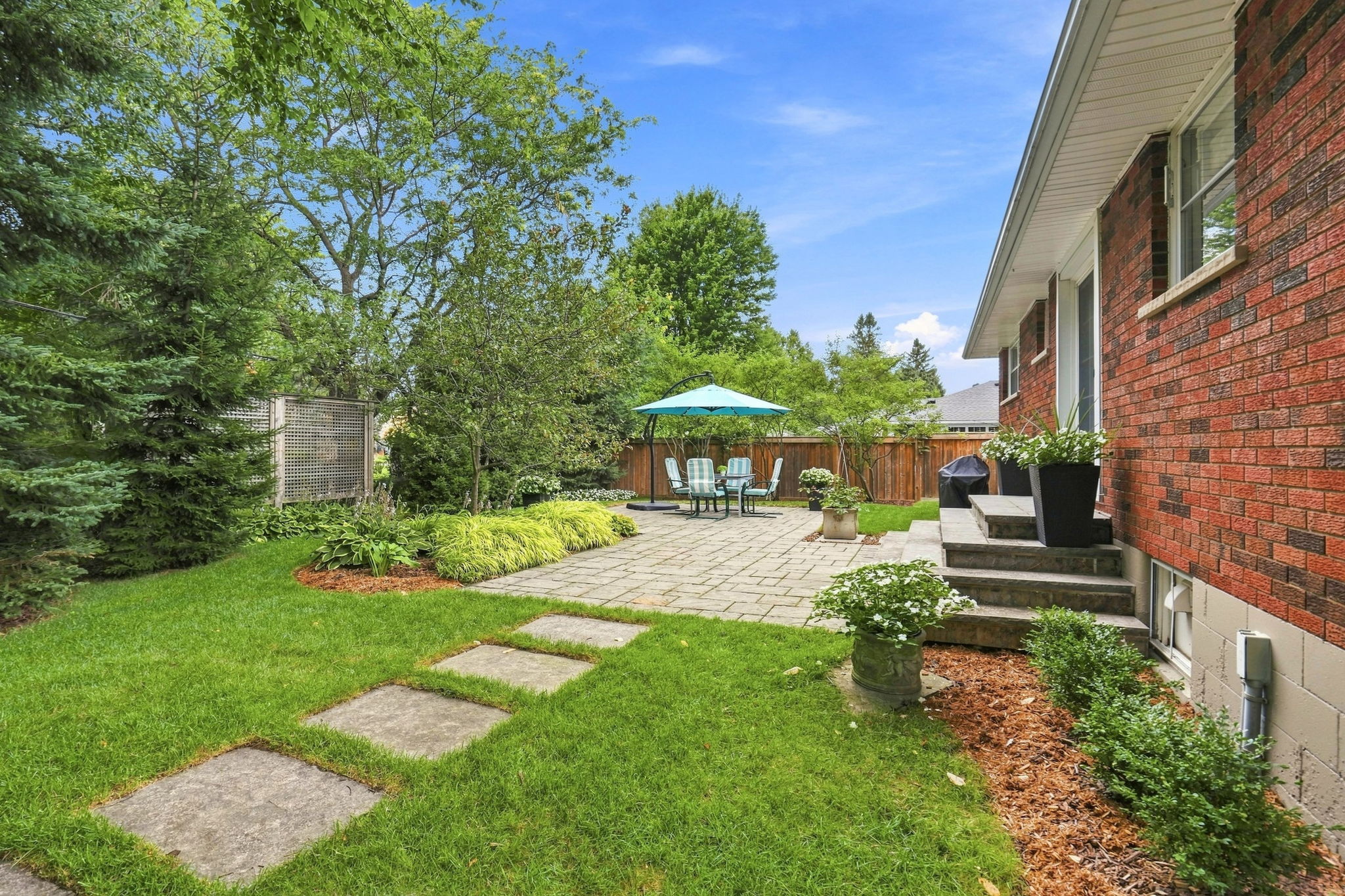  Photo 48