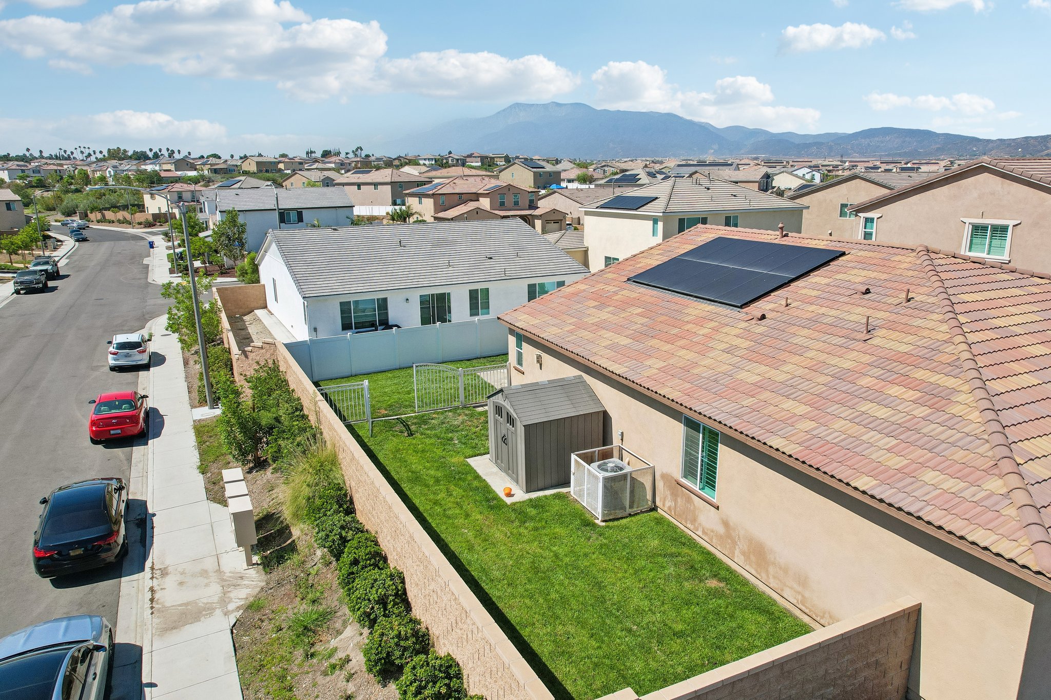 Crater Ave-S2609-044.jpg