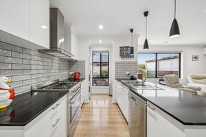 Crater Ave-S2609-011.jpg