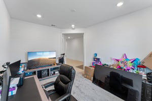 Crater Ave-S2609-028.jpg