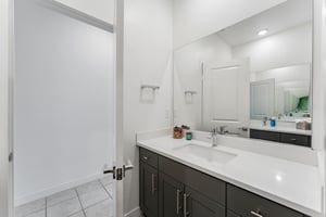 Crater Ave-S2609-030.jpg