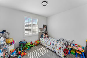 Crater Ave-S2609-033.jpg