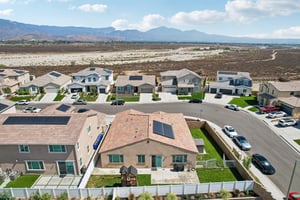 Crater Ave-S2609-046.jpg