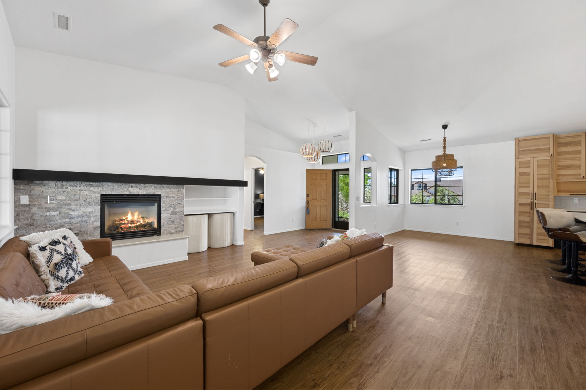 Living Room 4