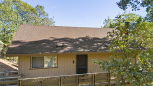  Photo 0
