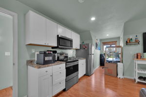  Photo 48