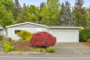 Photo 0