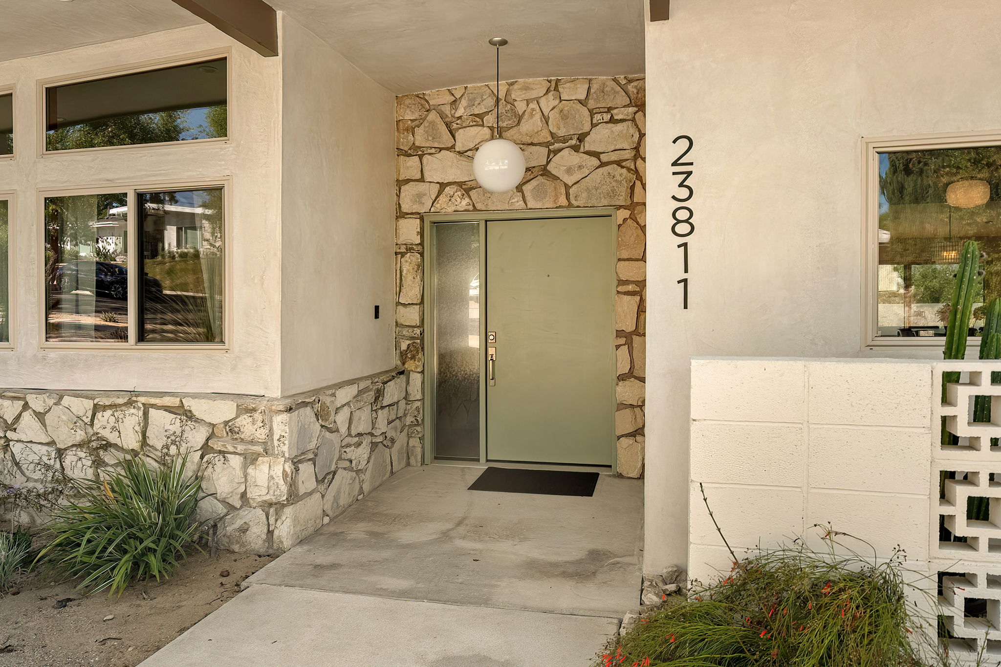 23811 Berdon Street-7