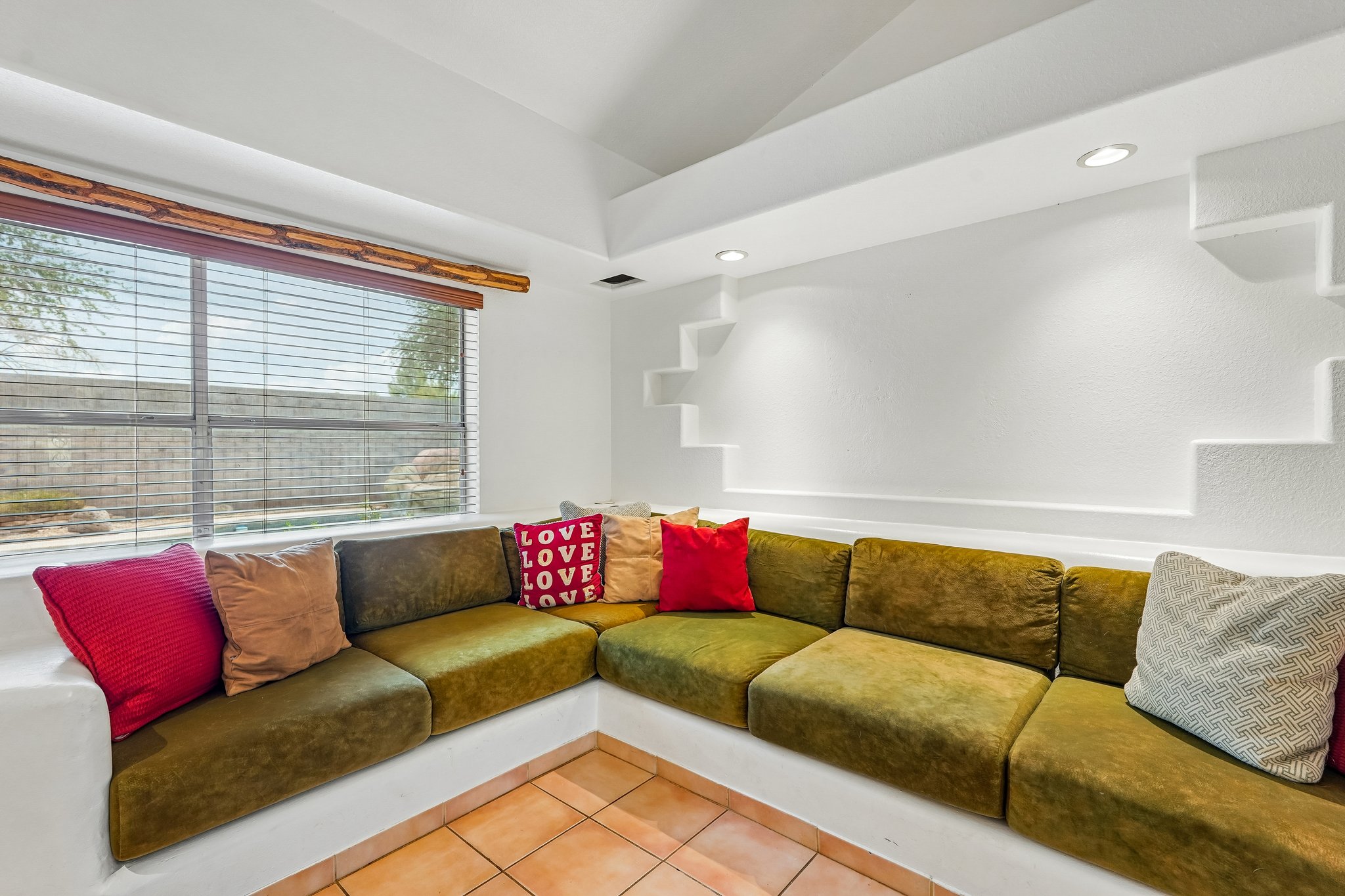 N 41st Ave-S1508-013.jpg