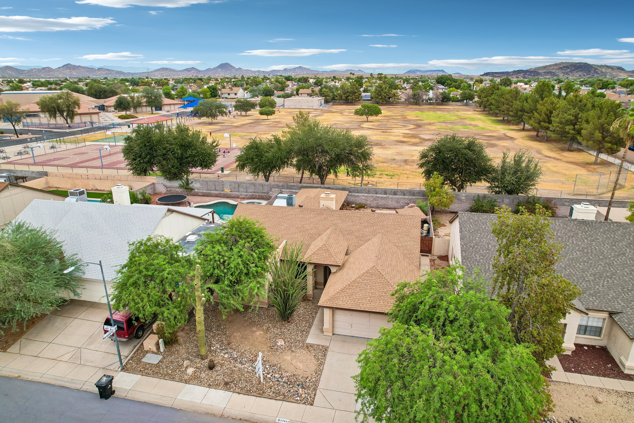N 41st Ave-S1508-050.jpg