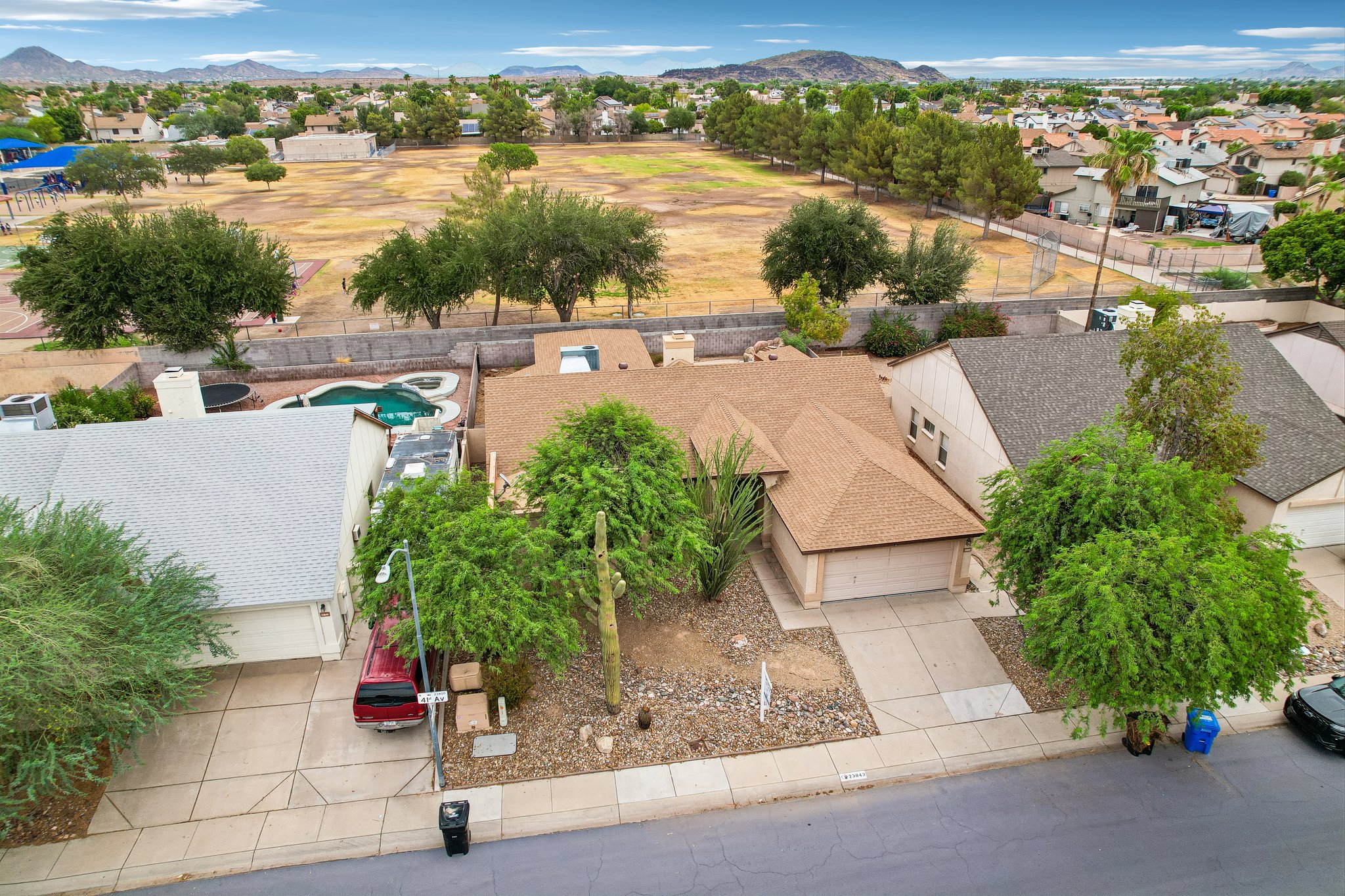 N 41st Ave-S1508-051.jpg