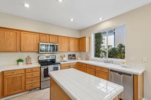NE 13th Way-S3004-018.jpg