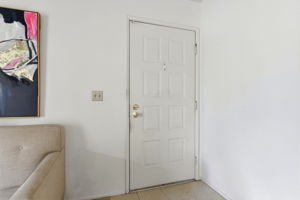 006_F8_2386 Balme Dr