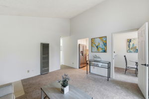009_F8_2386 Balme Dr