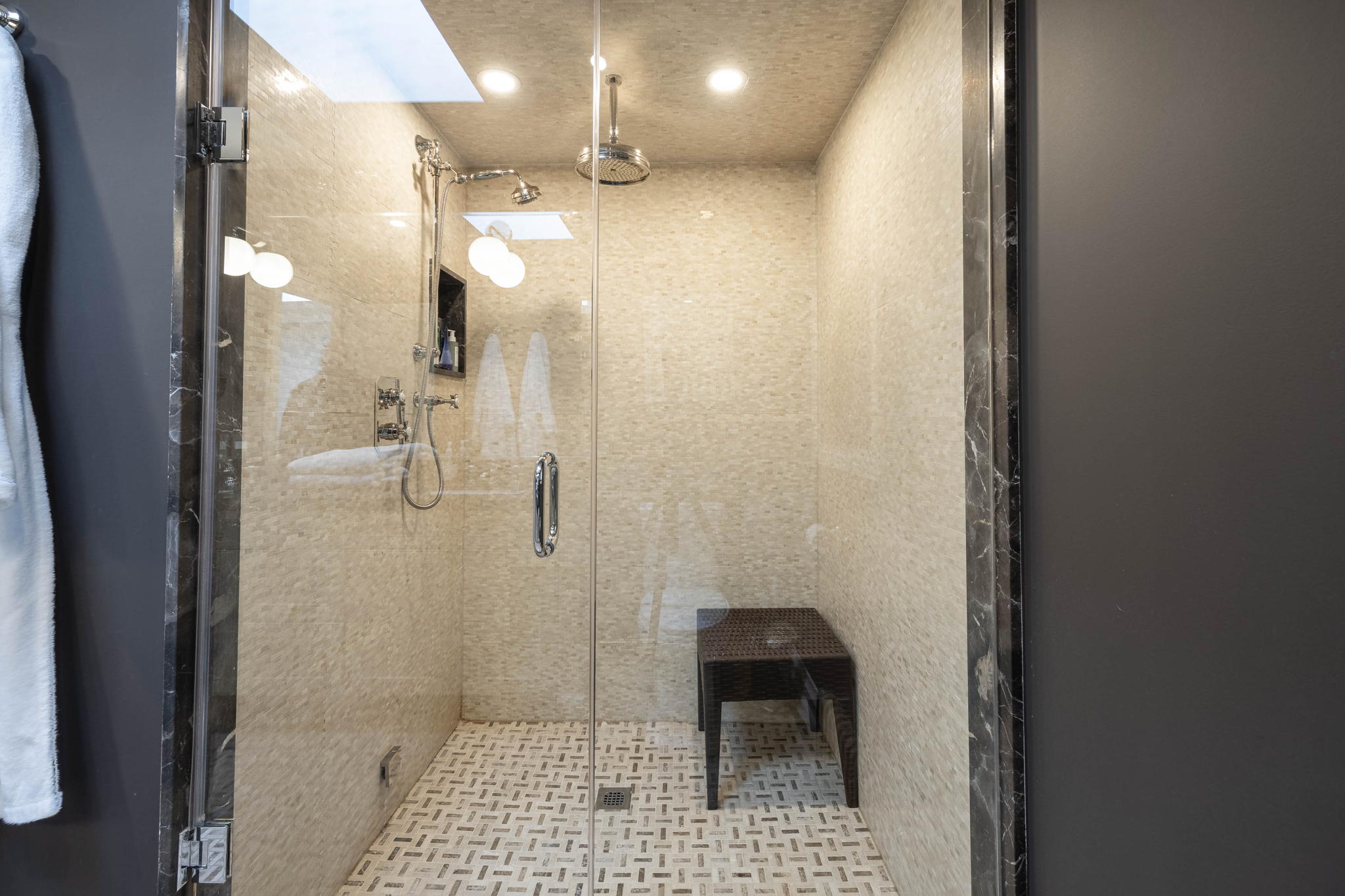 Toronto property showcase — delivered property photograph 39
