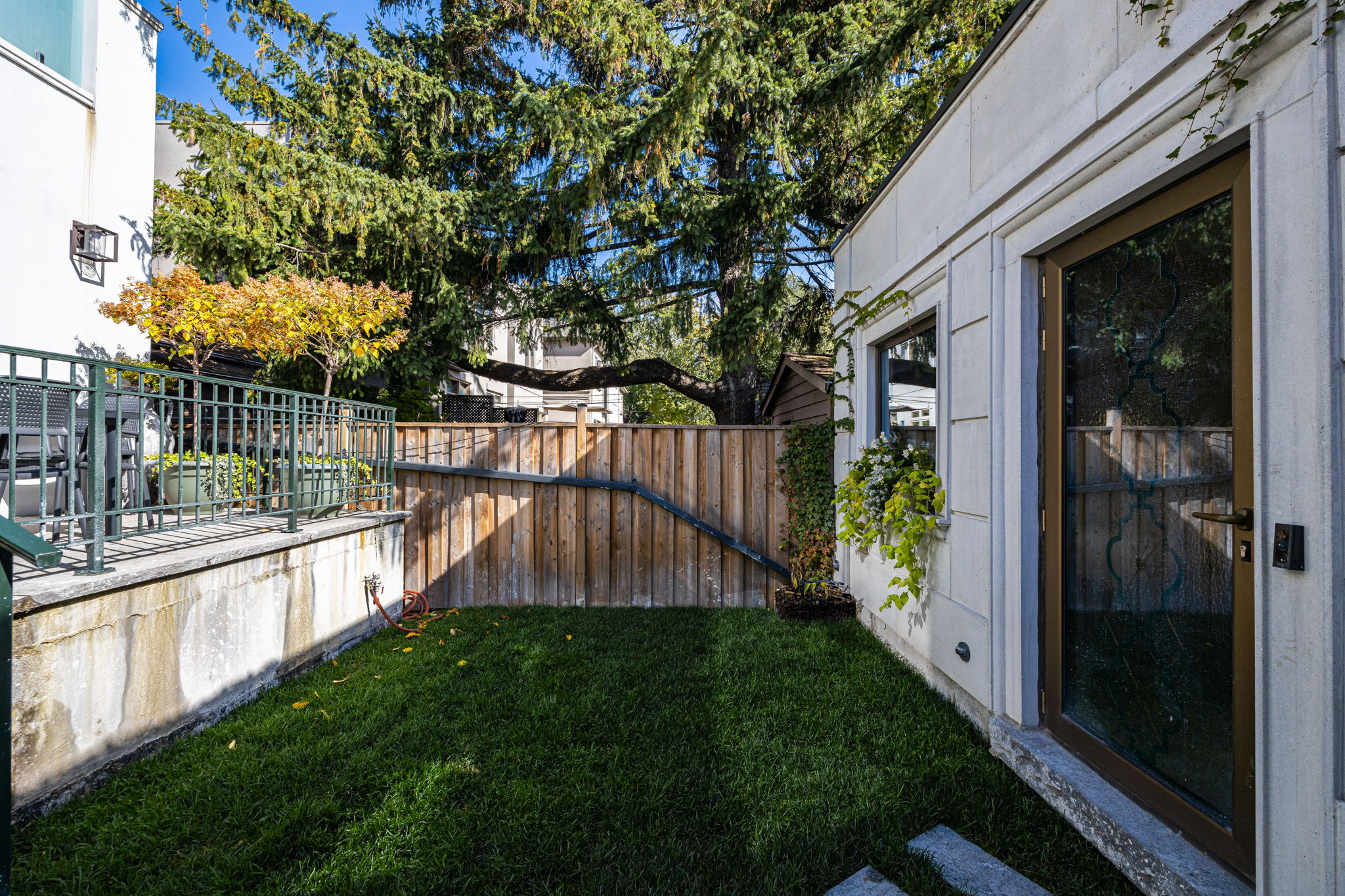 Toronto property showcase — delivered property photograph 65