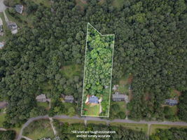 Deep and private lot