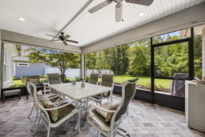 Screened-in Porch