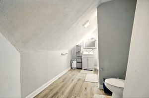  Photo 33