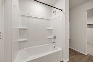  Photo 33