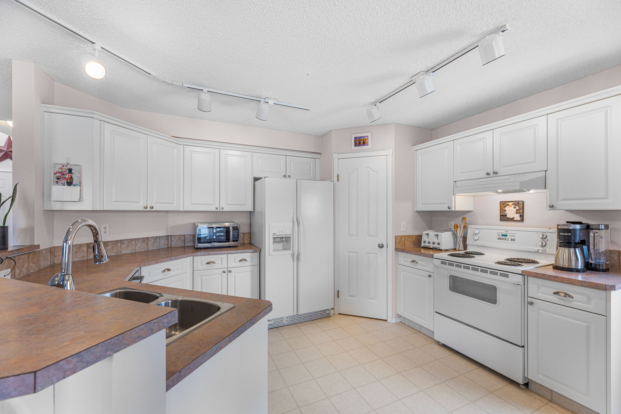 239 Somerglen Rd SW, Calgary, AB T2Y 3V5, Canada Photo 15