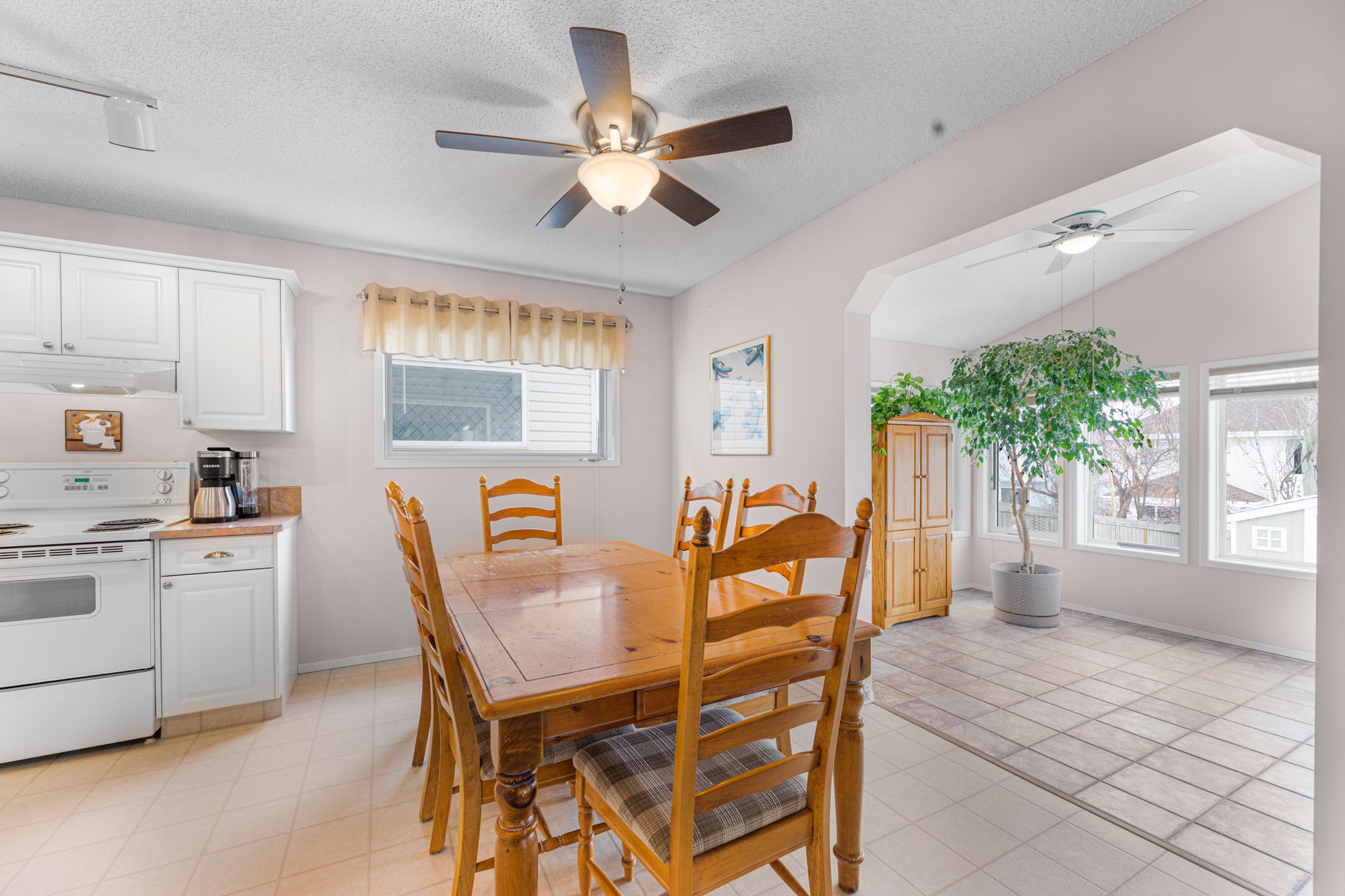 239 Somerglen Rd SW, Calgary, AB T2Y 3V5, Canada Photo 16