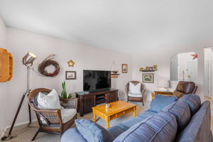 239 Somerglen Rd SW, Calgary, AB T2Y 3V5, Canada Photo 11