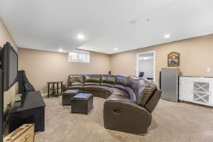 239 Somerglen Rd SW, Calgary, AB T2Y 3V5, Canada Photo 34