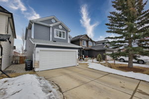 239 Somerglen Rd SW, Calgary, AB T2Y 3V5, Canada Photo 1