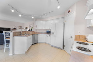239 Somerglen Rd SW, Calgary, AB T2Y 3V5, Canada Photo 16