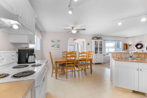 239 Somerglen Rd SW, Calgary, AB T2Y 3V5, Canada Photo 17