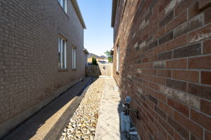  Photo 52
