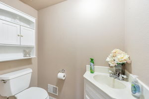 052_2390 Peachtree Cir  Antioch