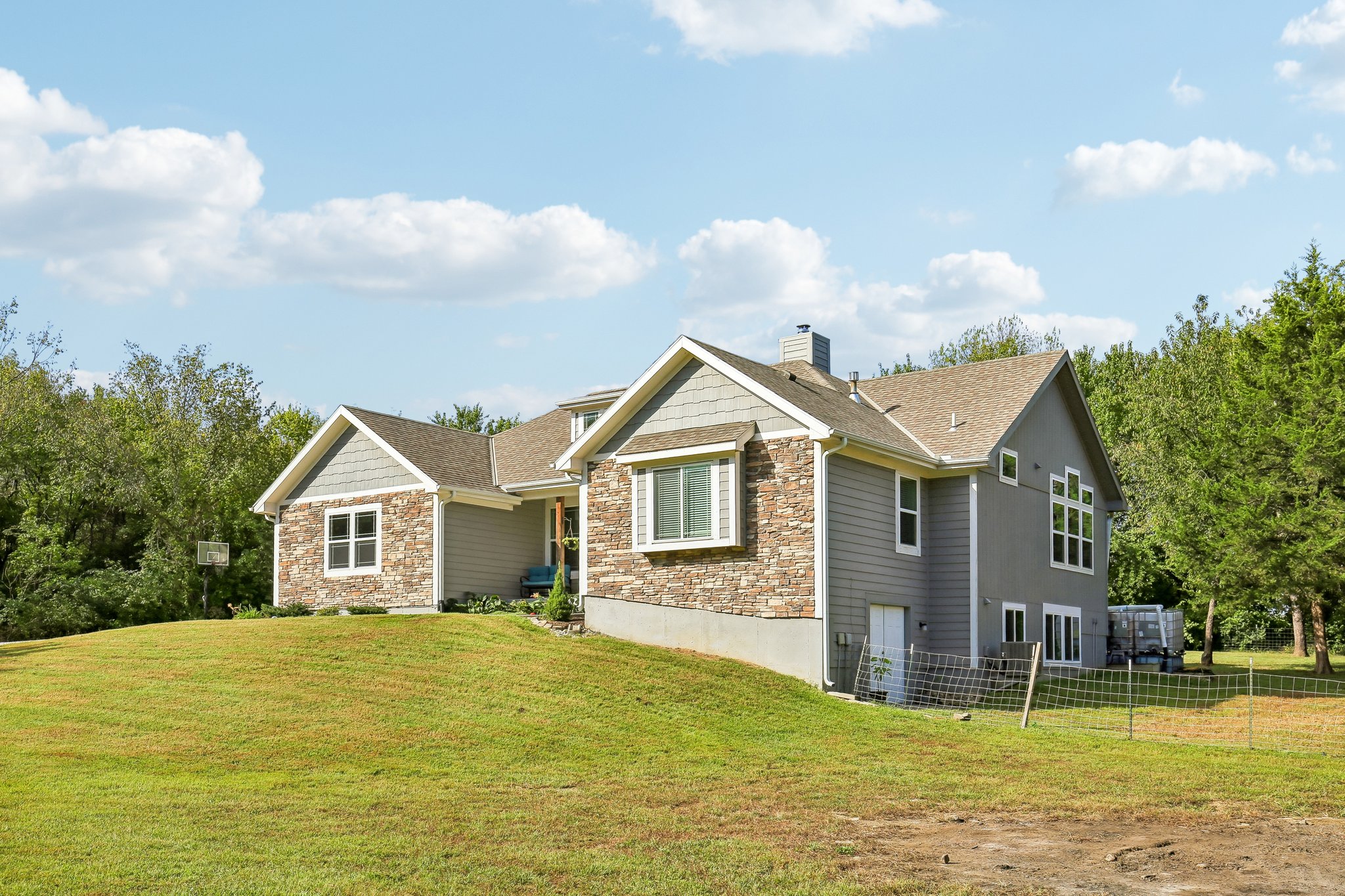 S Lucille Ln-S2509-005.jpg