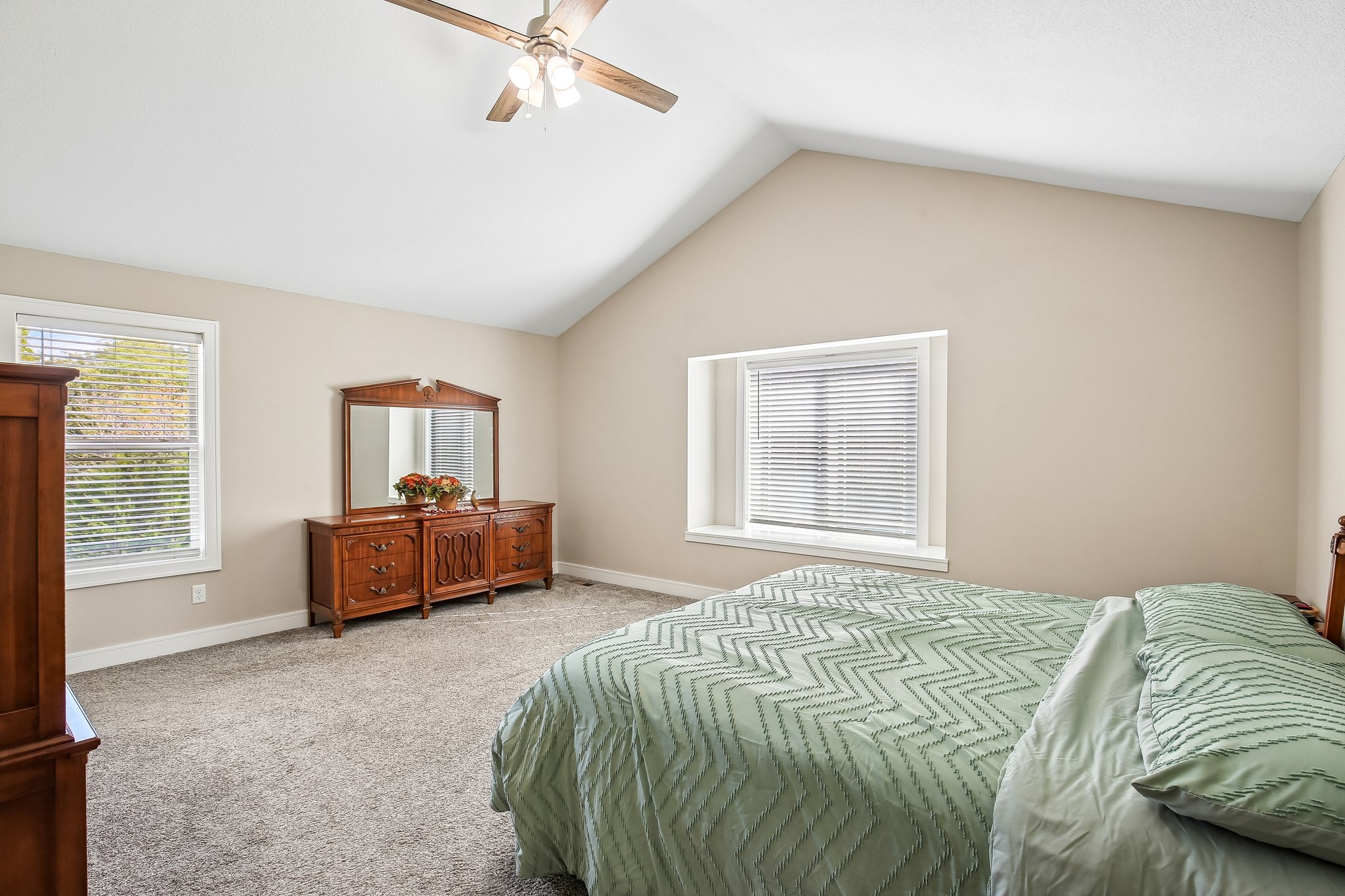 S Lucille Ln-S2509-022.jpg