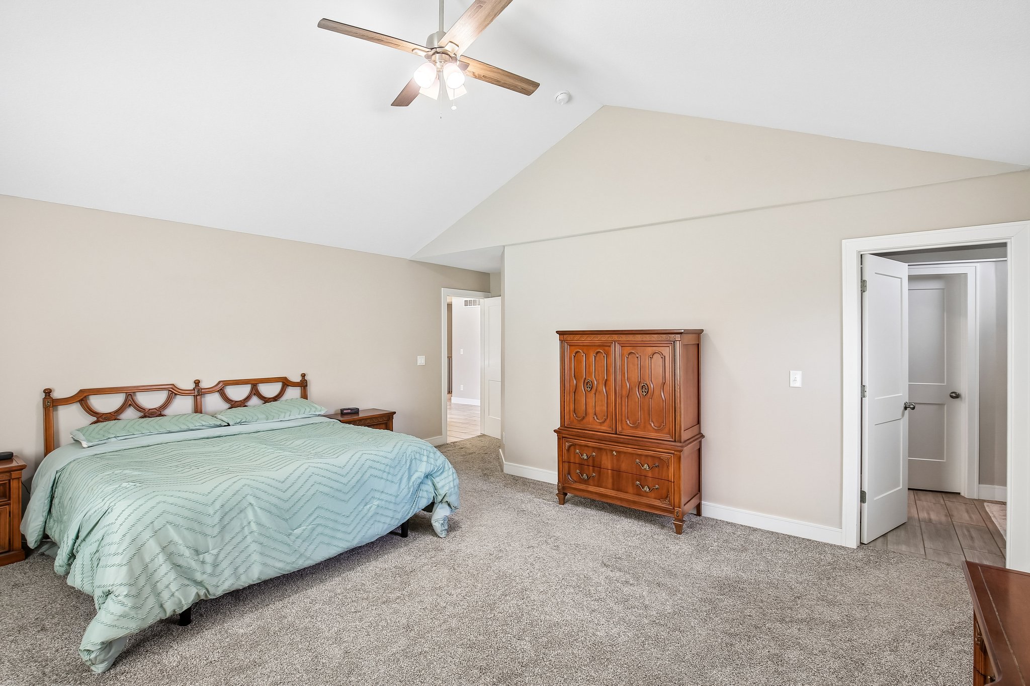S Lucille Ln-S2509-024.jpg