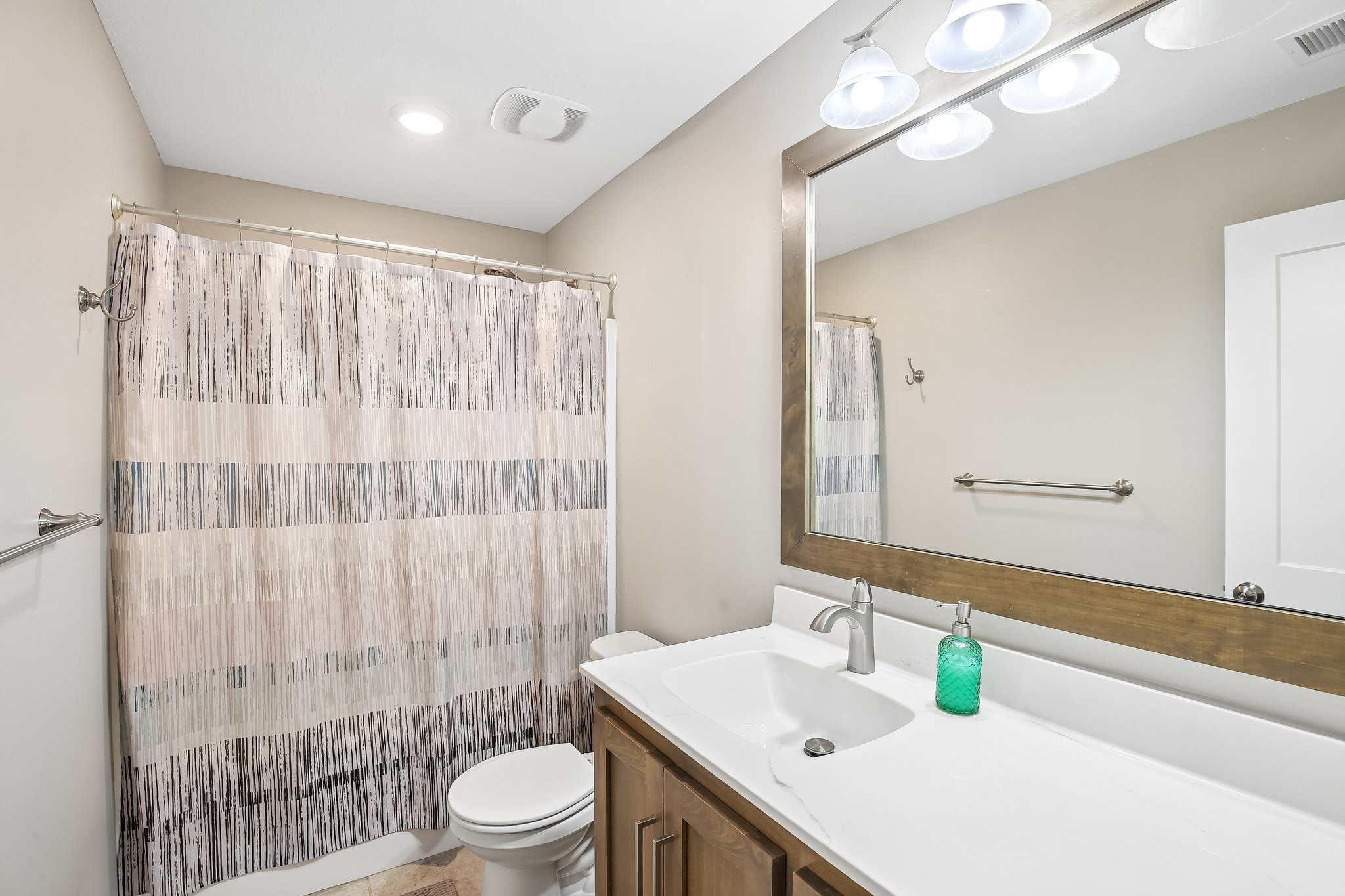 S Lucille Ln-S2509-036.jpg