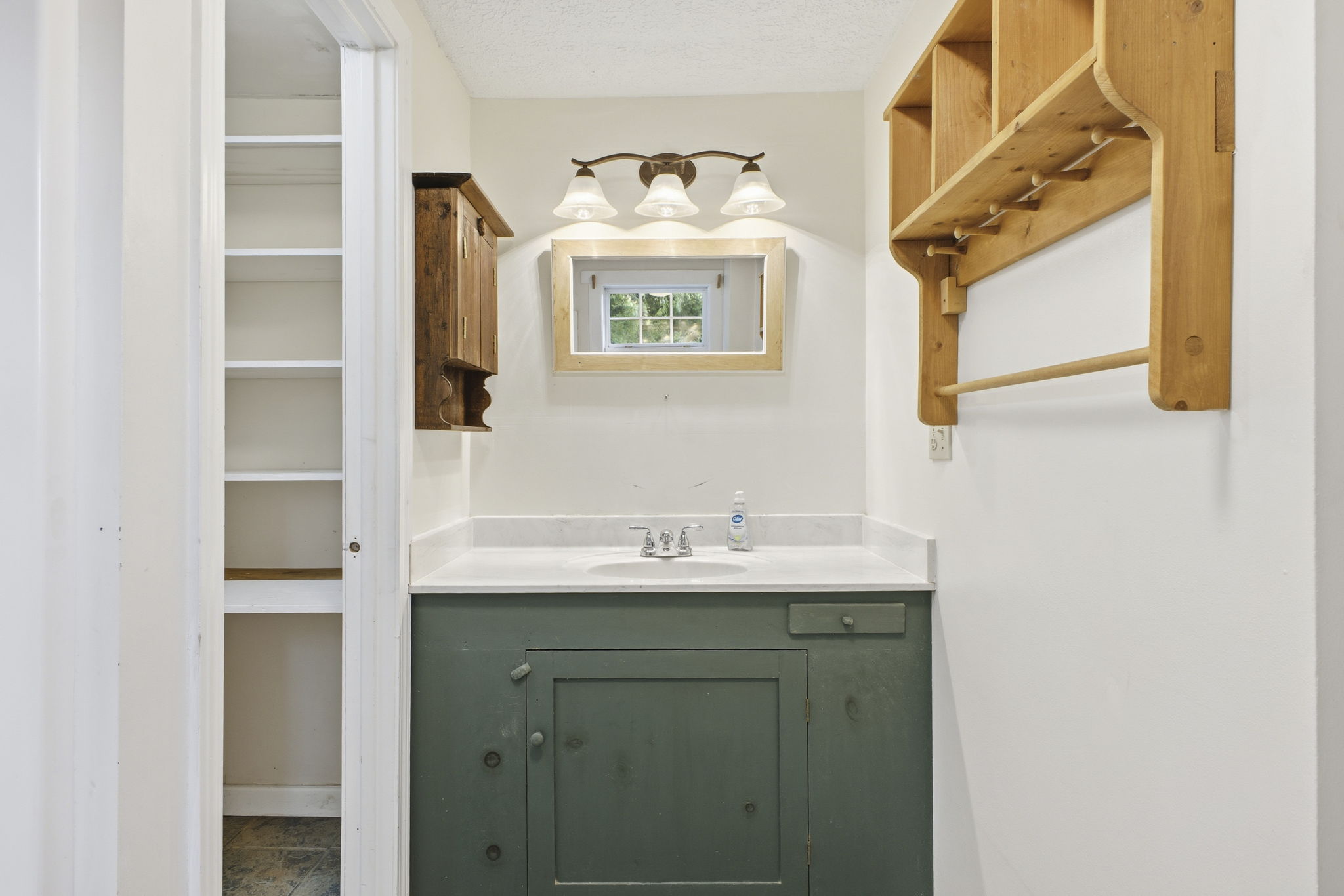  Photo 41