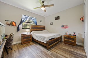  Photo 36