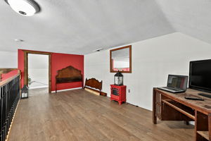  Photo 31