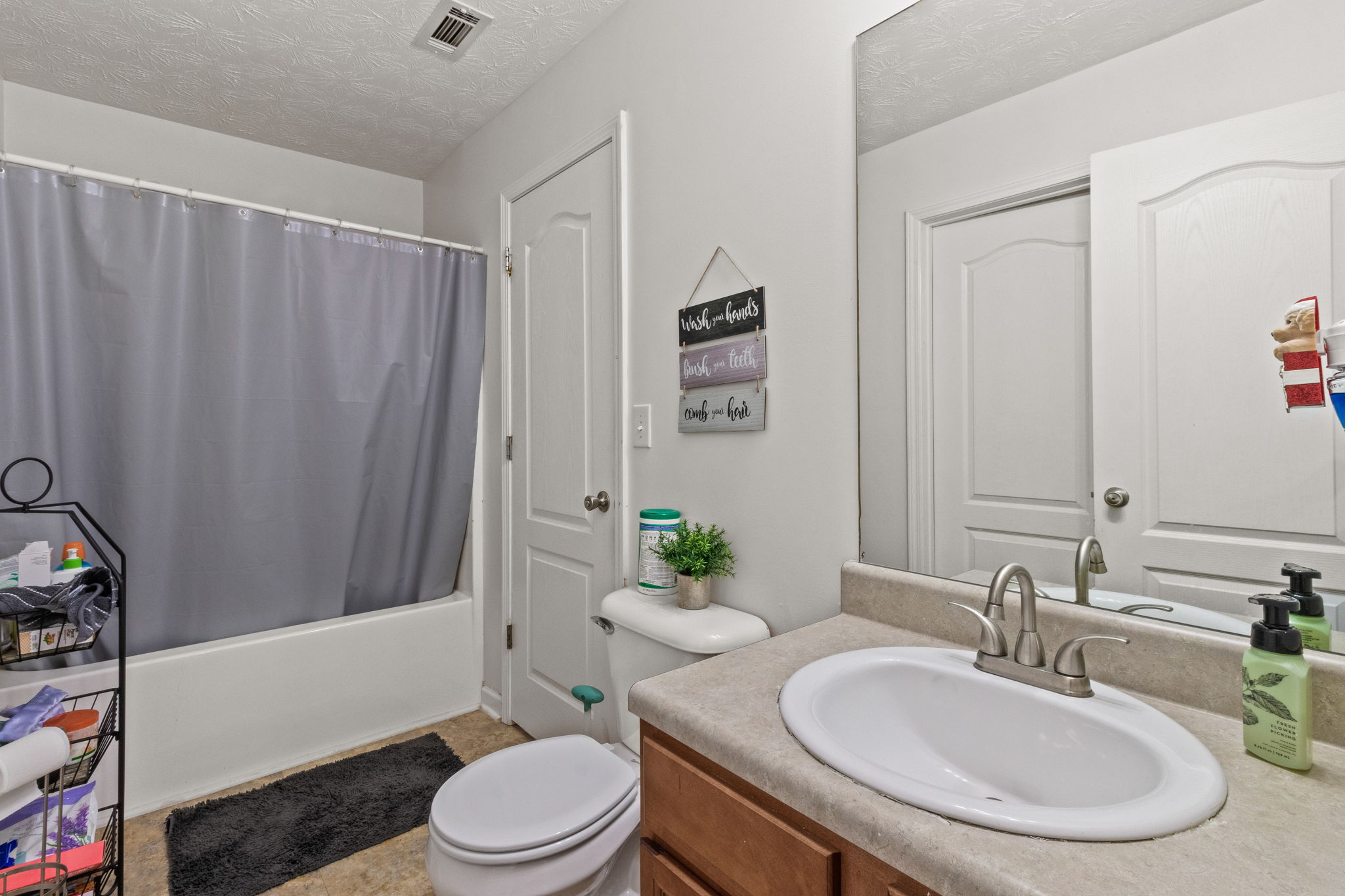 2392 Temple View Dr, Snellville, GA 30078, USA Photo 25