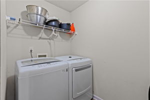 2392 Temple View Dr, Snellville, GA 30078, USA Photo 25