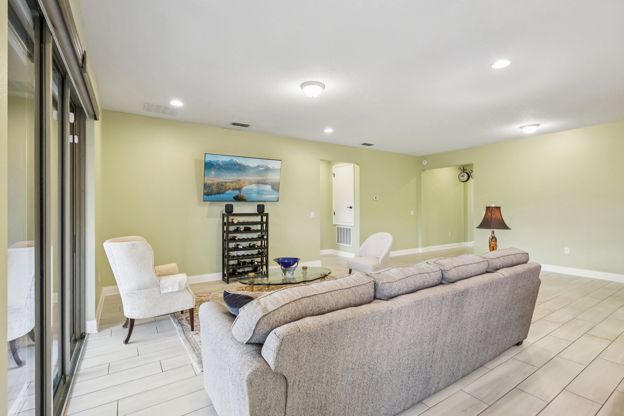 Panoramic Cir-L2701-007.jpg