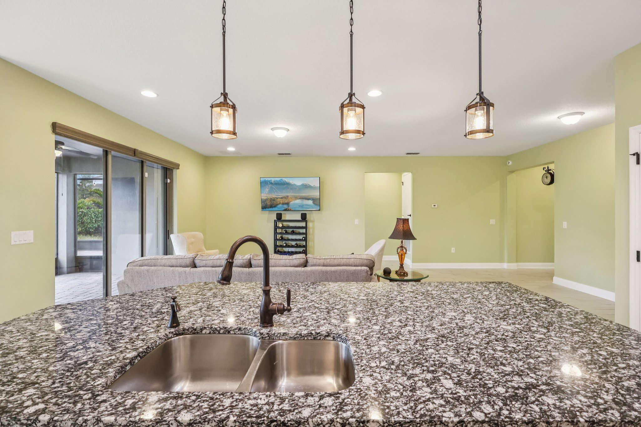 Panoramic Cir-L2701-011.jpg