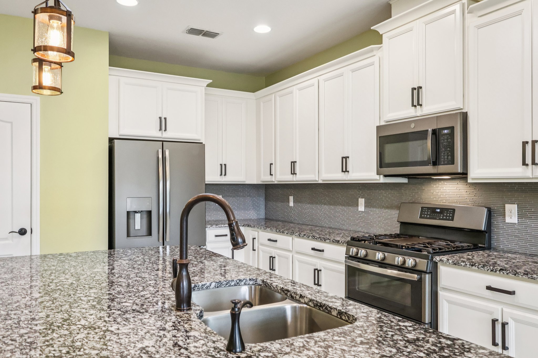 Panoramic Cir-L2701-012.jpg