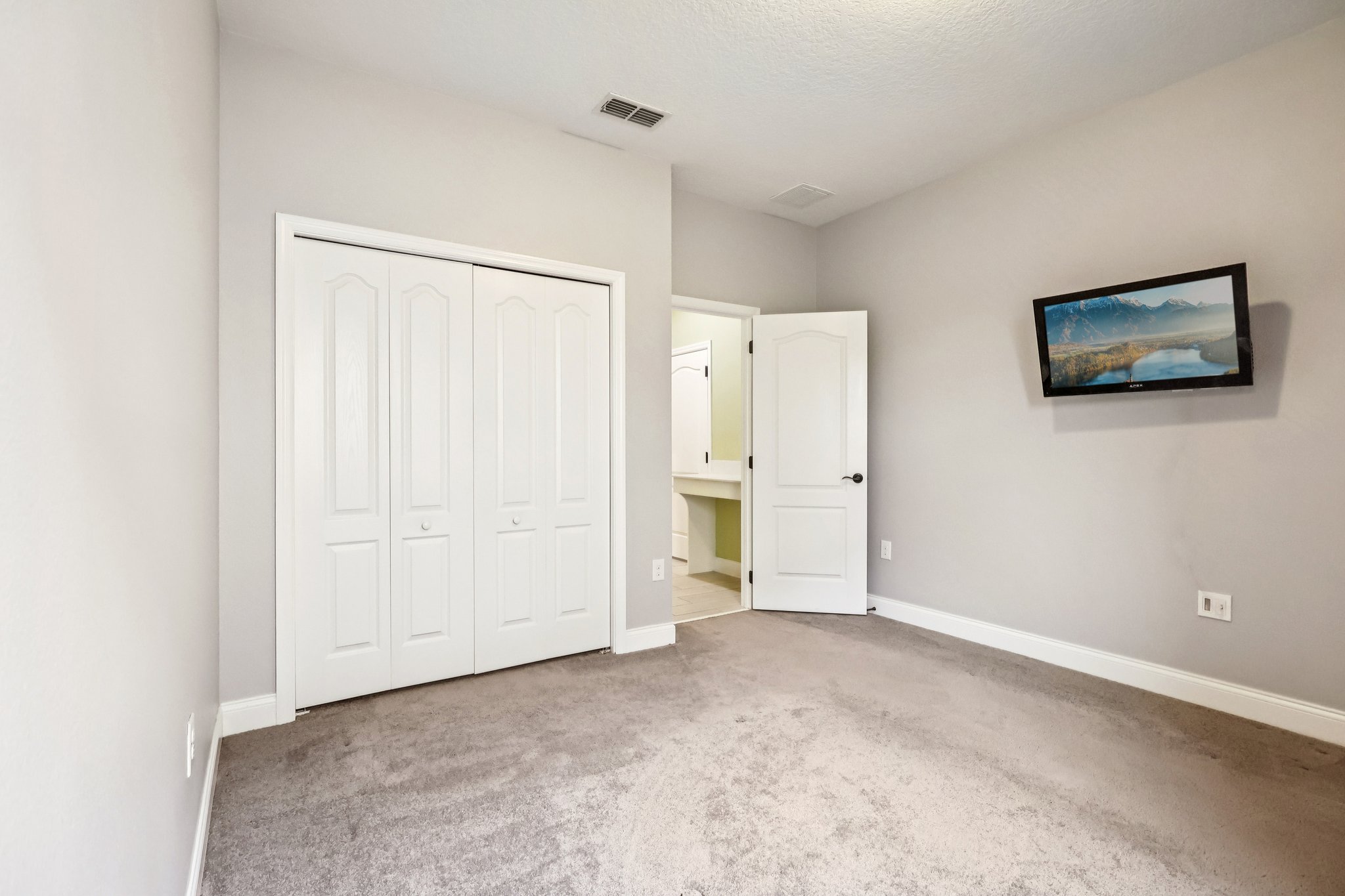 Panoramic Cir-L2701-023.jpg