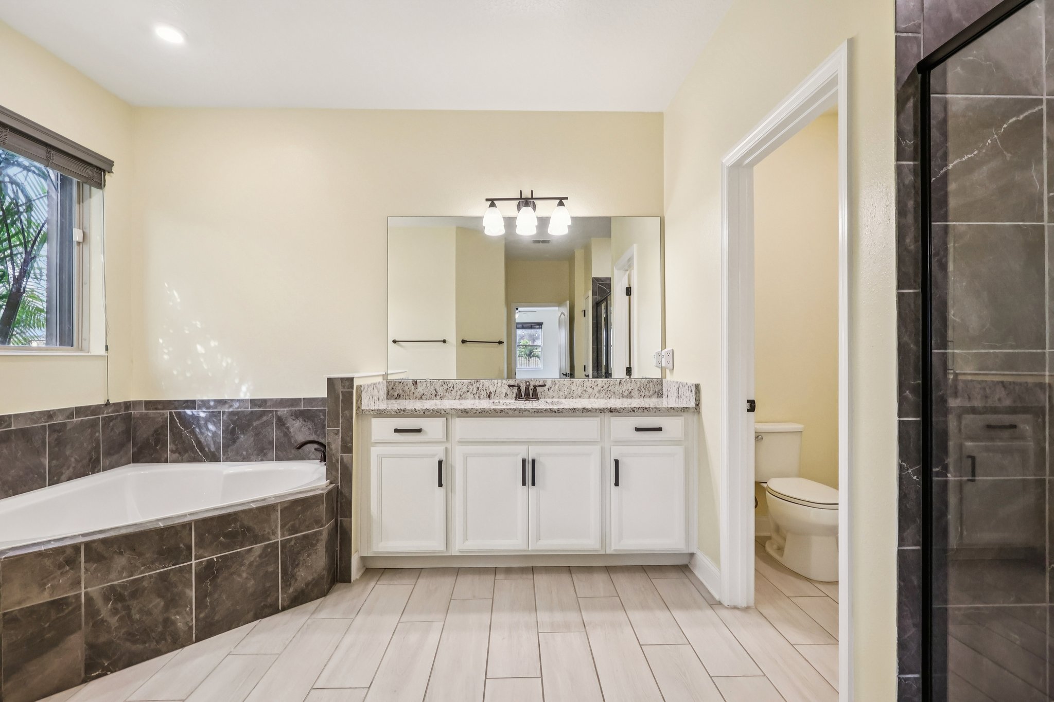 Panoramic Cir-L2701-028.jpg