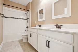 Panoramic Cir-L2701-018.jpg