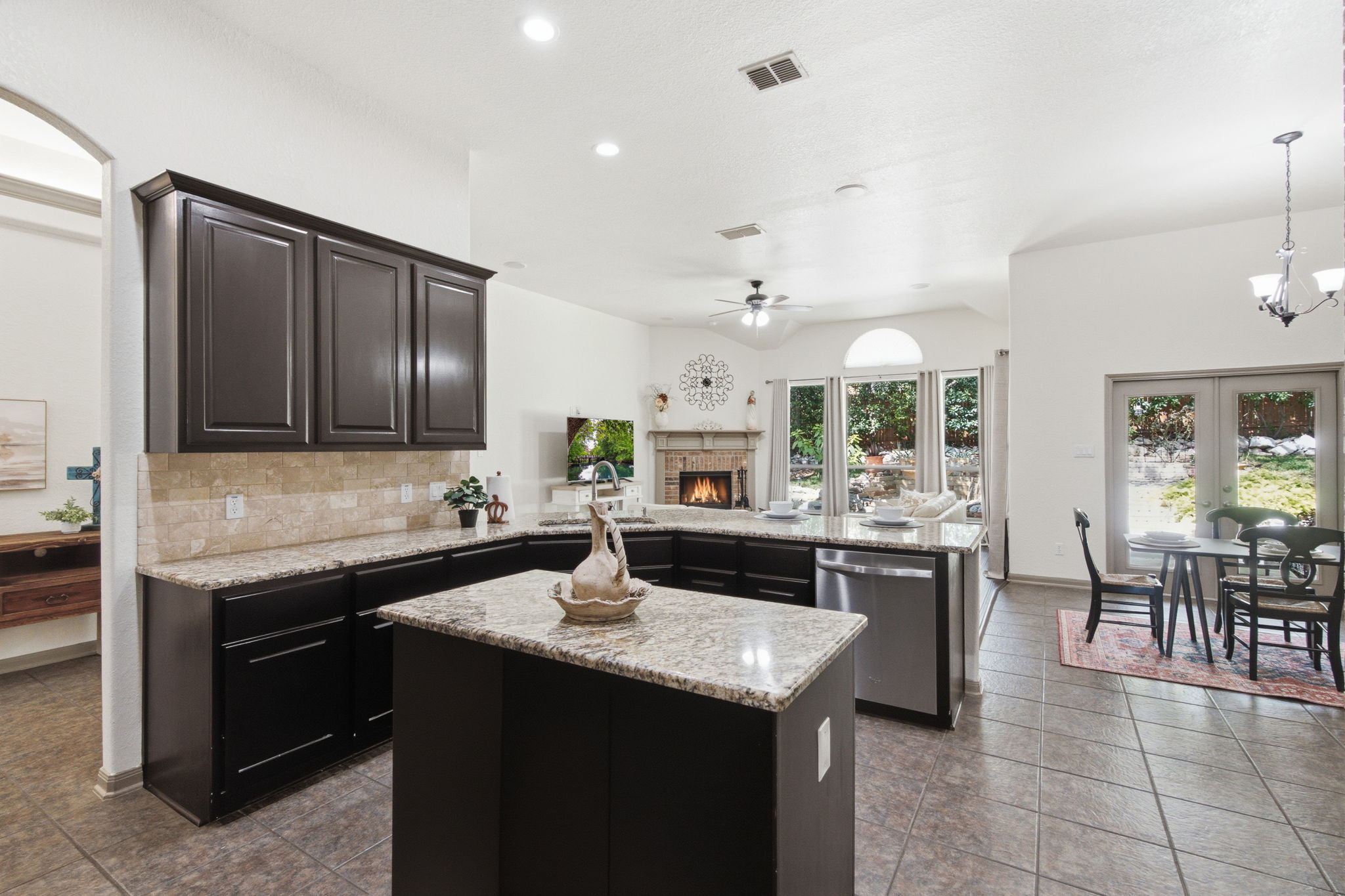  Photo 38